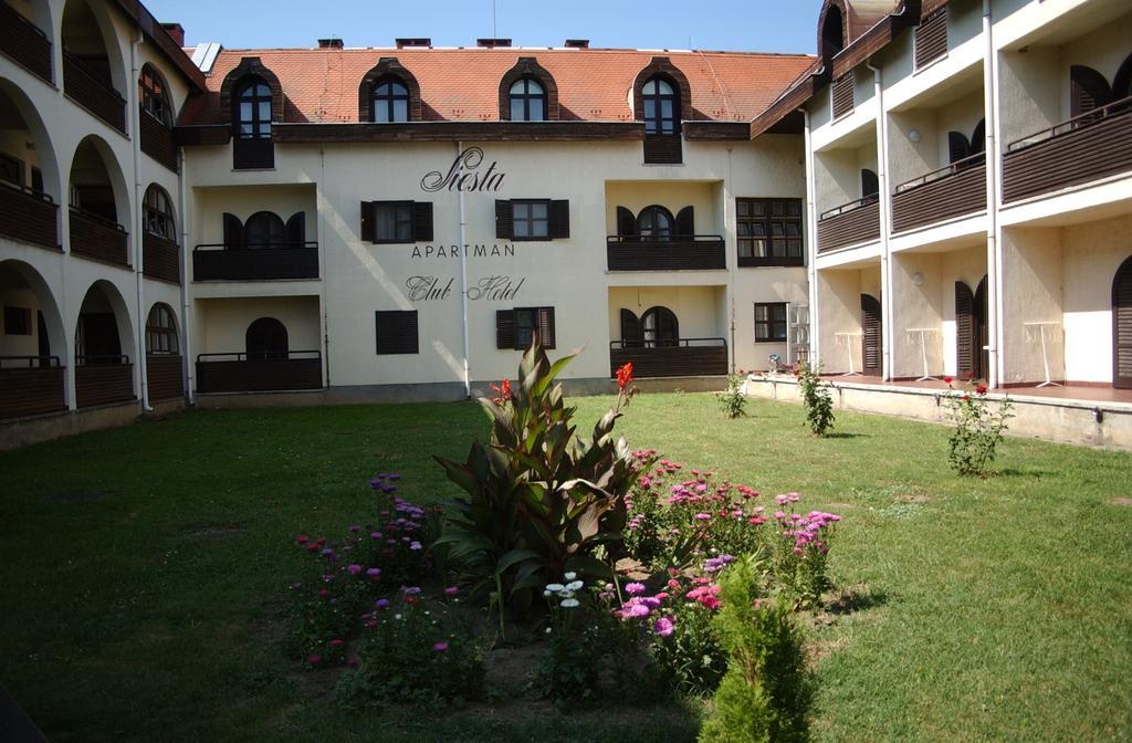 Siesta Club Apartman Harkány מראה חיצוני תמונה