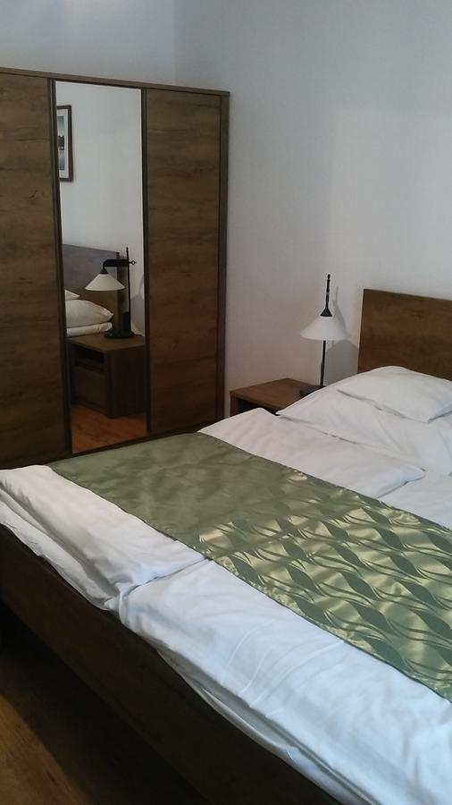 Siesta Club Apartman Harkány מראה חיצוני תמונה