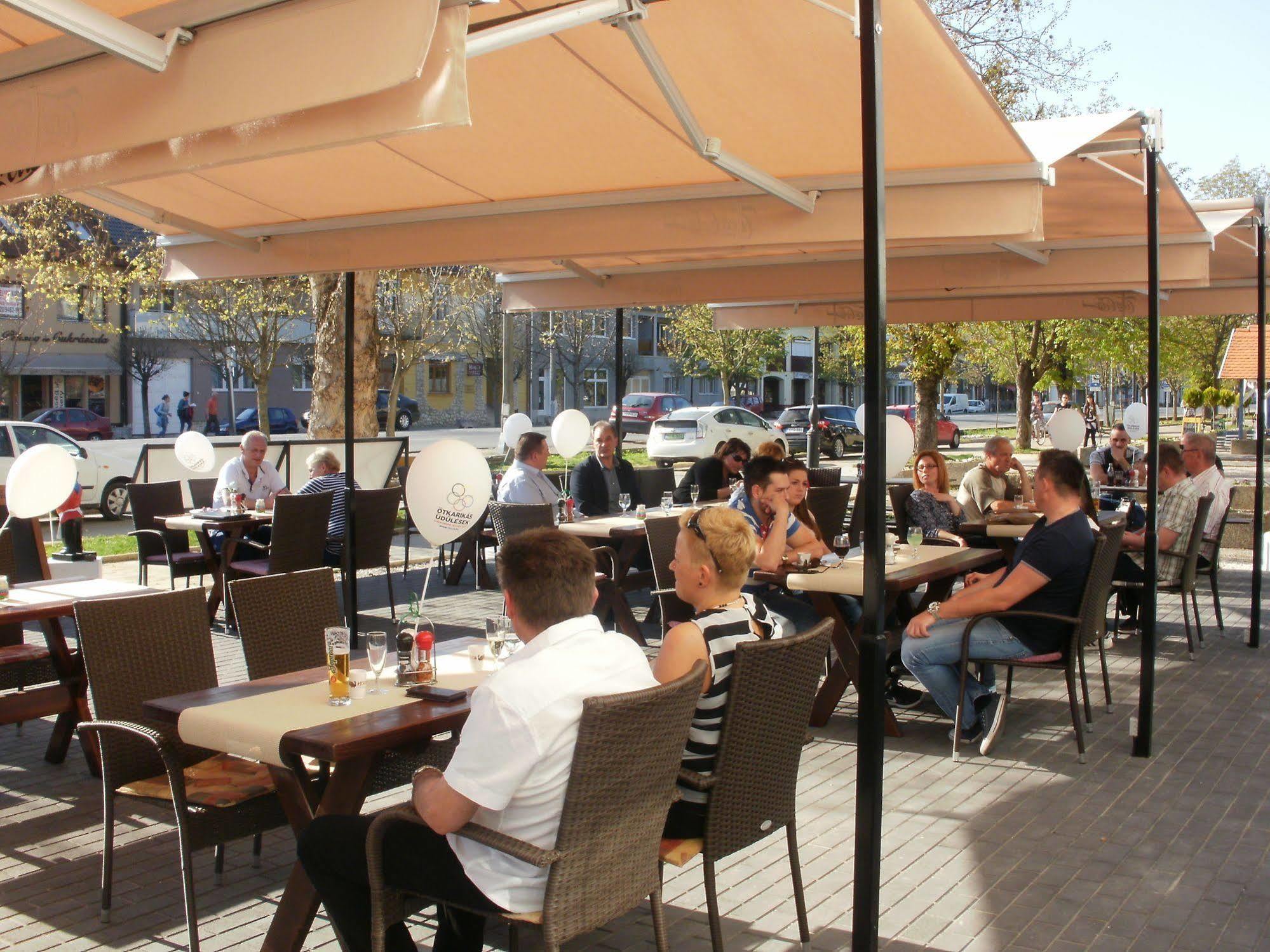 Siesta Club Apartman Harkány מראה חיצוני תמונה