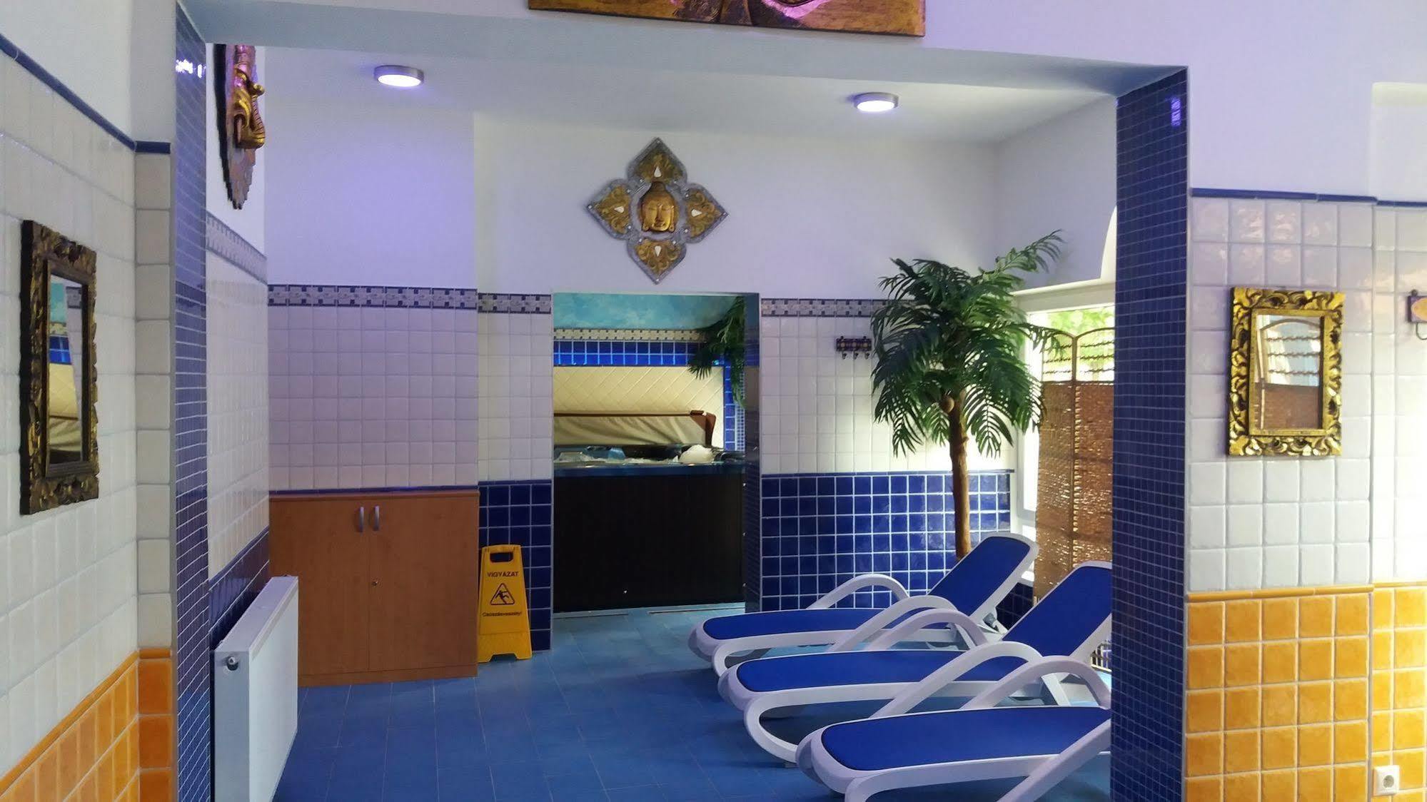 Siesta Club Apartman Harkány מראה חיצוני תמונה
