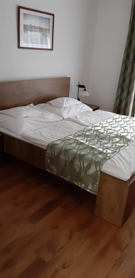 Siesta Club Apartman Harkány מראה חיצוני תמונה